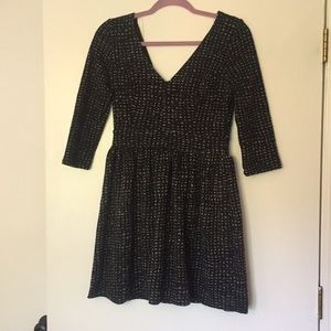 Black and grey 3/4 sleeve dress